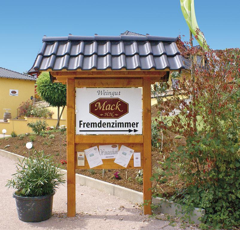 Gaestezimmer Hans-Norbert Mack Hallgarten Buitenkant foto